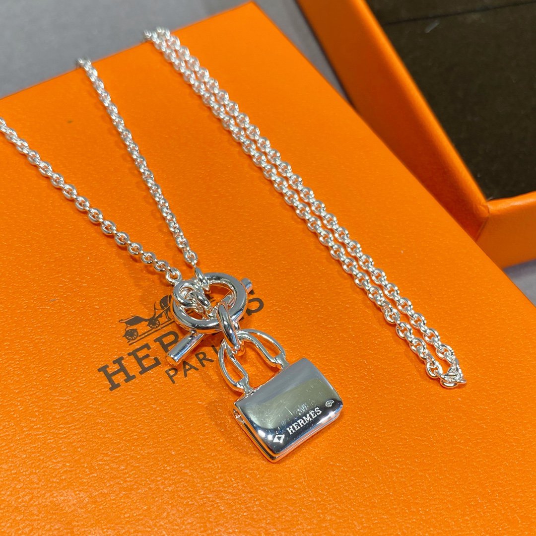 ¡®Star¡¯CONSTANCE PEDANT SILVER NECKLACE