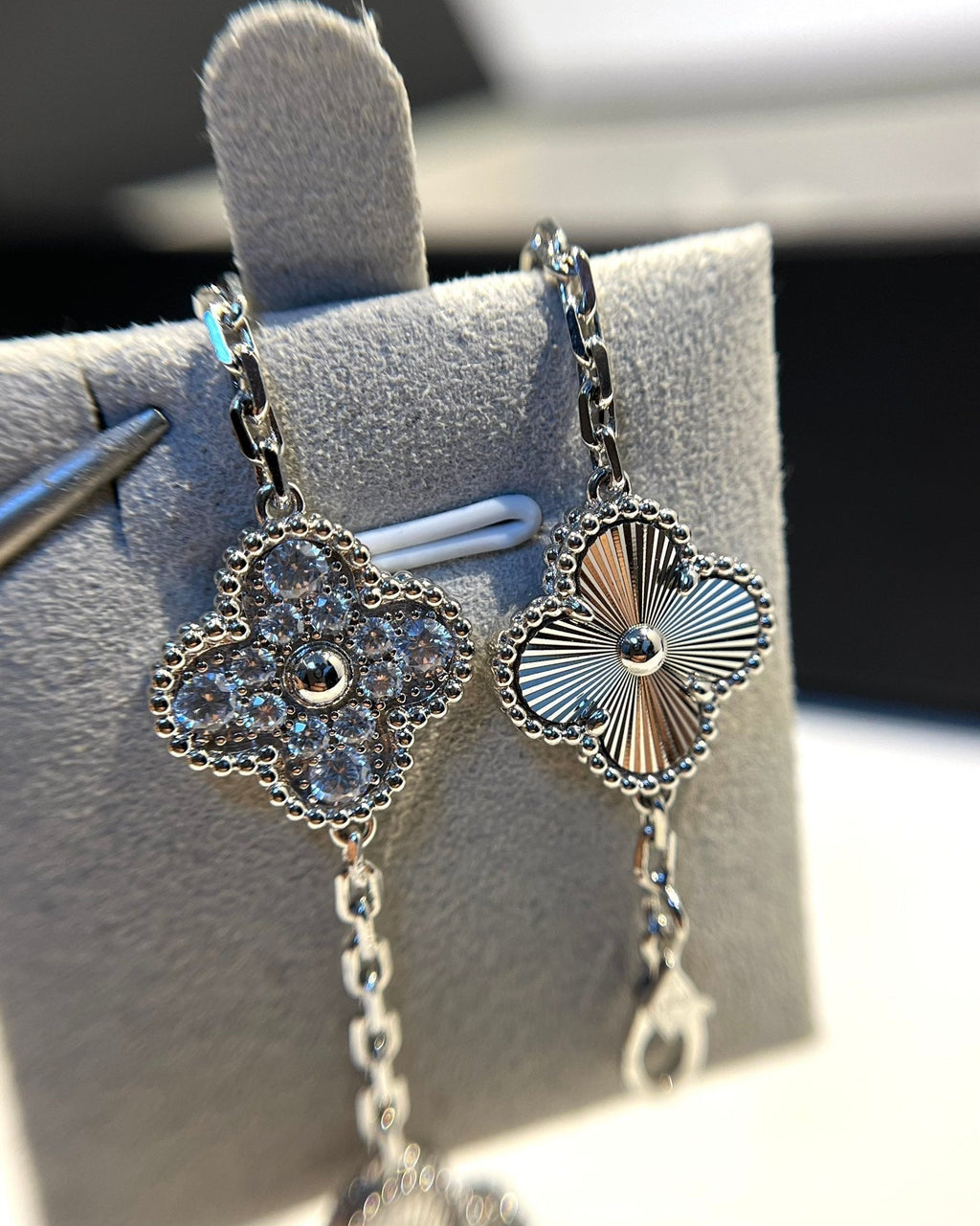 [Star]New  CLOVER 5 MOTIF LASER BRACELET COLLECTION