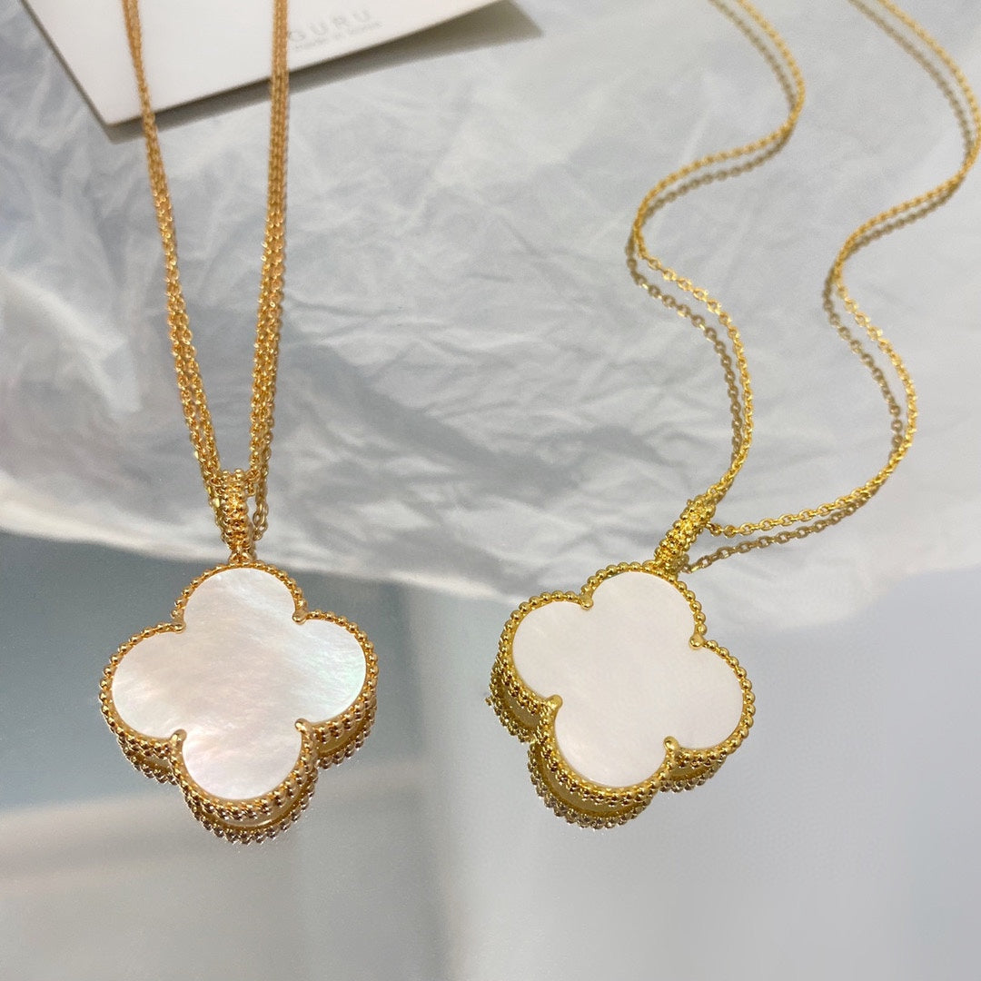 ¡®Star¡¯CLOVER 25MM MOP LARGE PENDANT NECKLACE