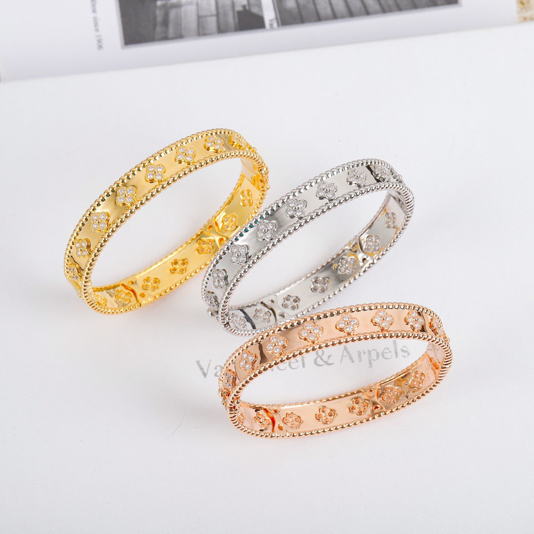 ¡®Star¡¯CLOVER BRACELET 8MM DIAMONDS