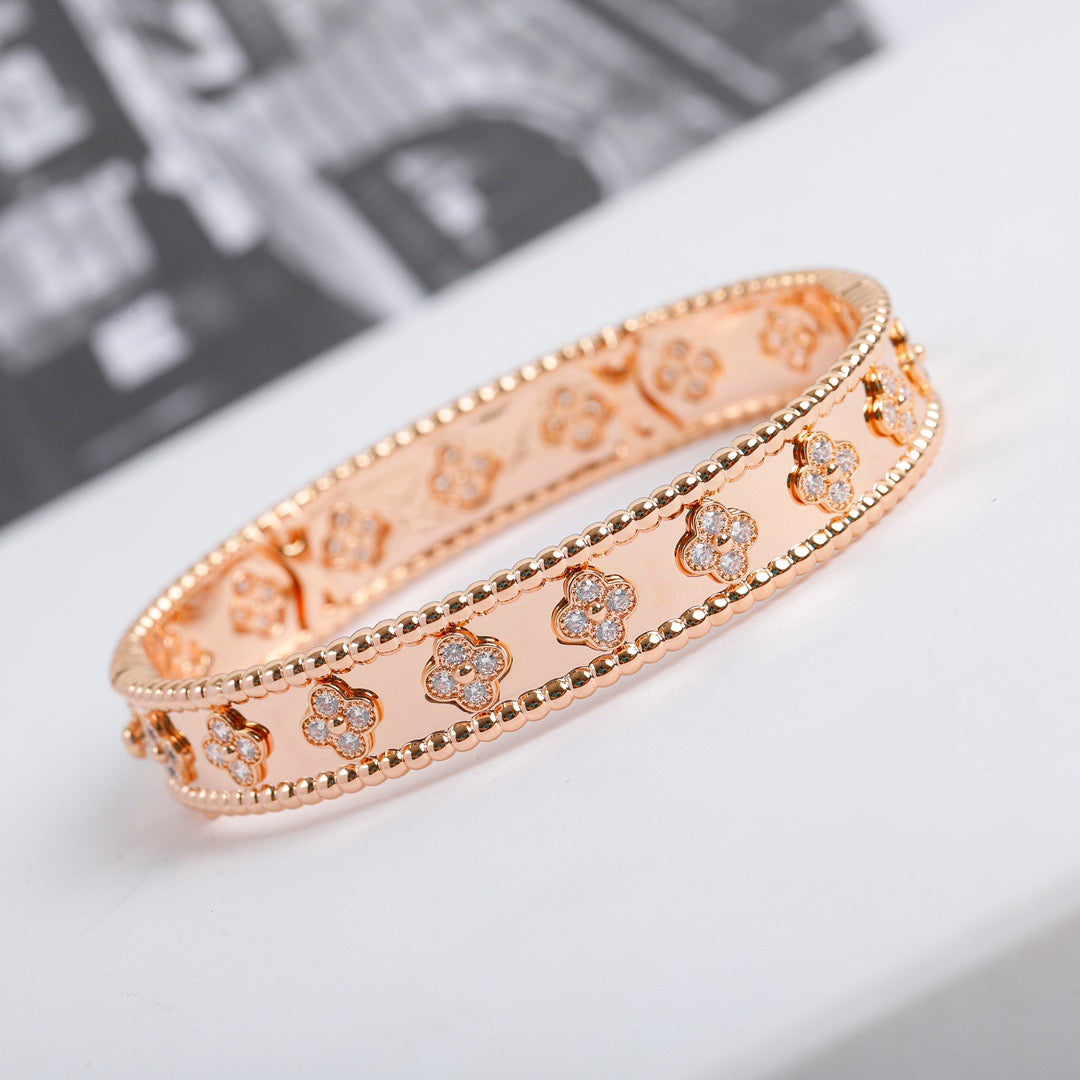¡®Star¡¯CLOVER BRACELET 8MM DIAMONDS