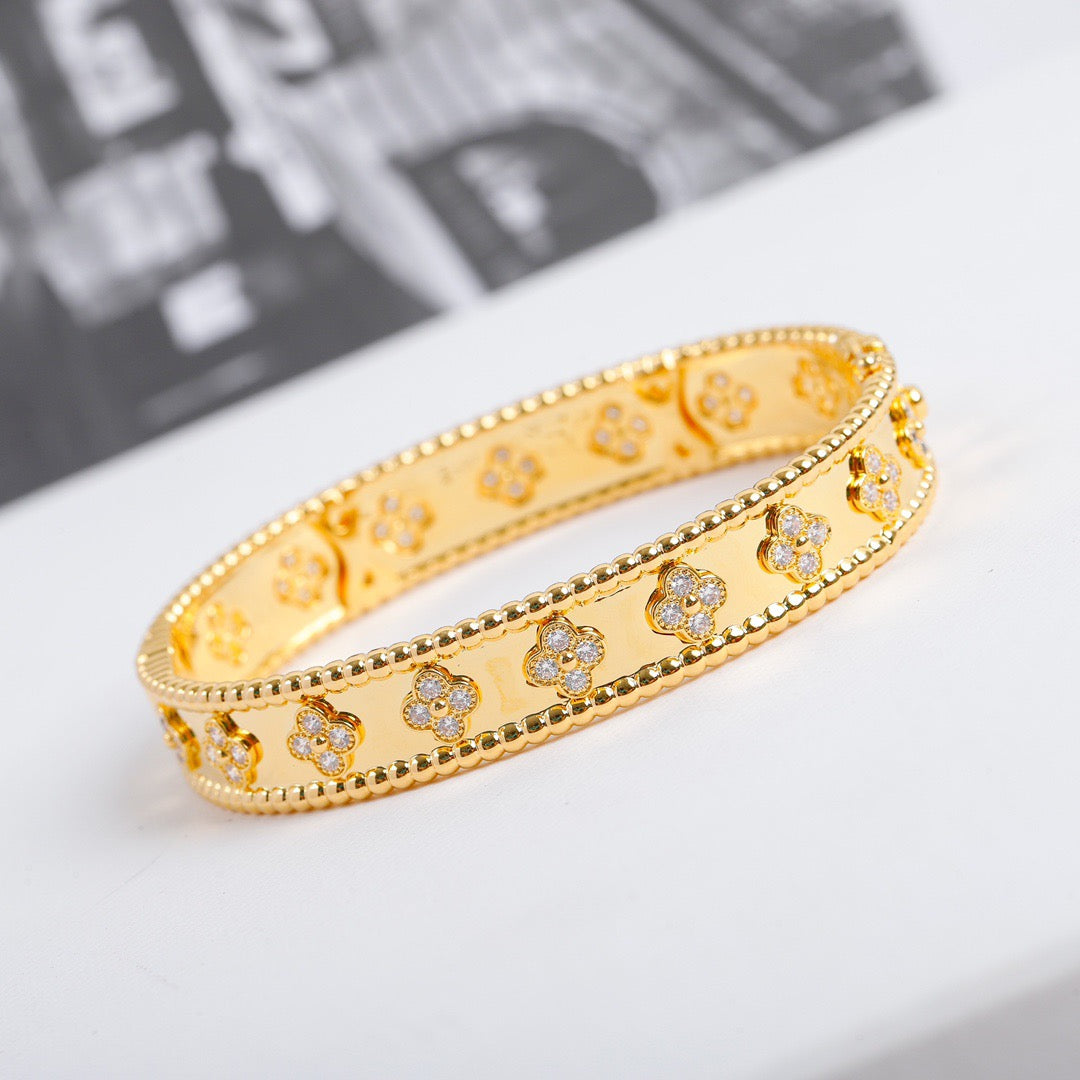 ¡®Star¡¯CLOVER BRACELET 8MM DIAMONDS