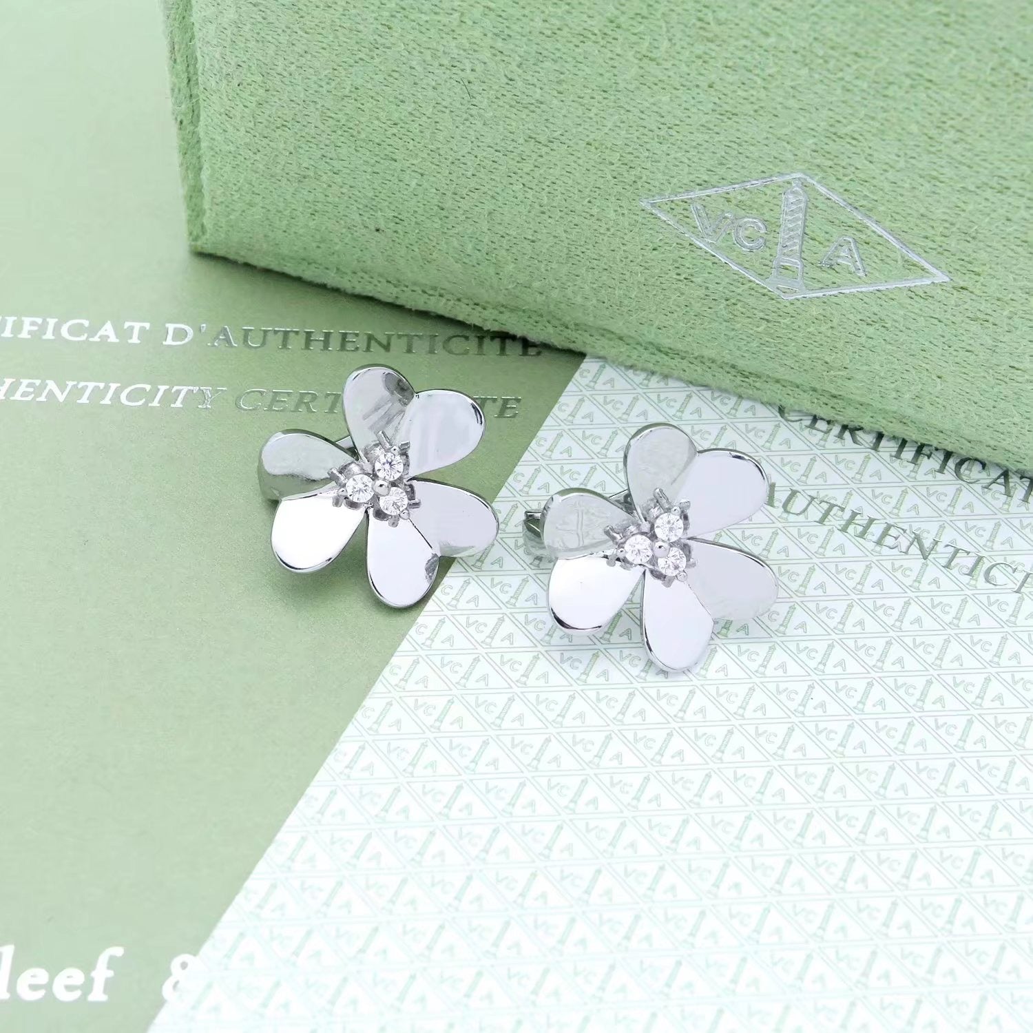 ¡®Star¡¯FRIVOLE EARRINGS- LARGE MODEL