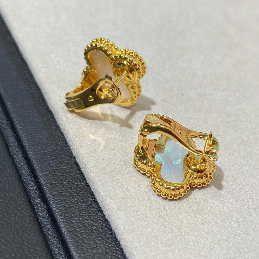 [Star] CLOVER LARGE (20mm) 1 MOTIFS WHITE MOP STUD EARRINGS