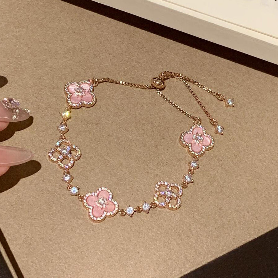 ¡®Star¡¯CLOVER 5 MOTIF PINK BLUE RED WHITE BRACELET