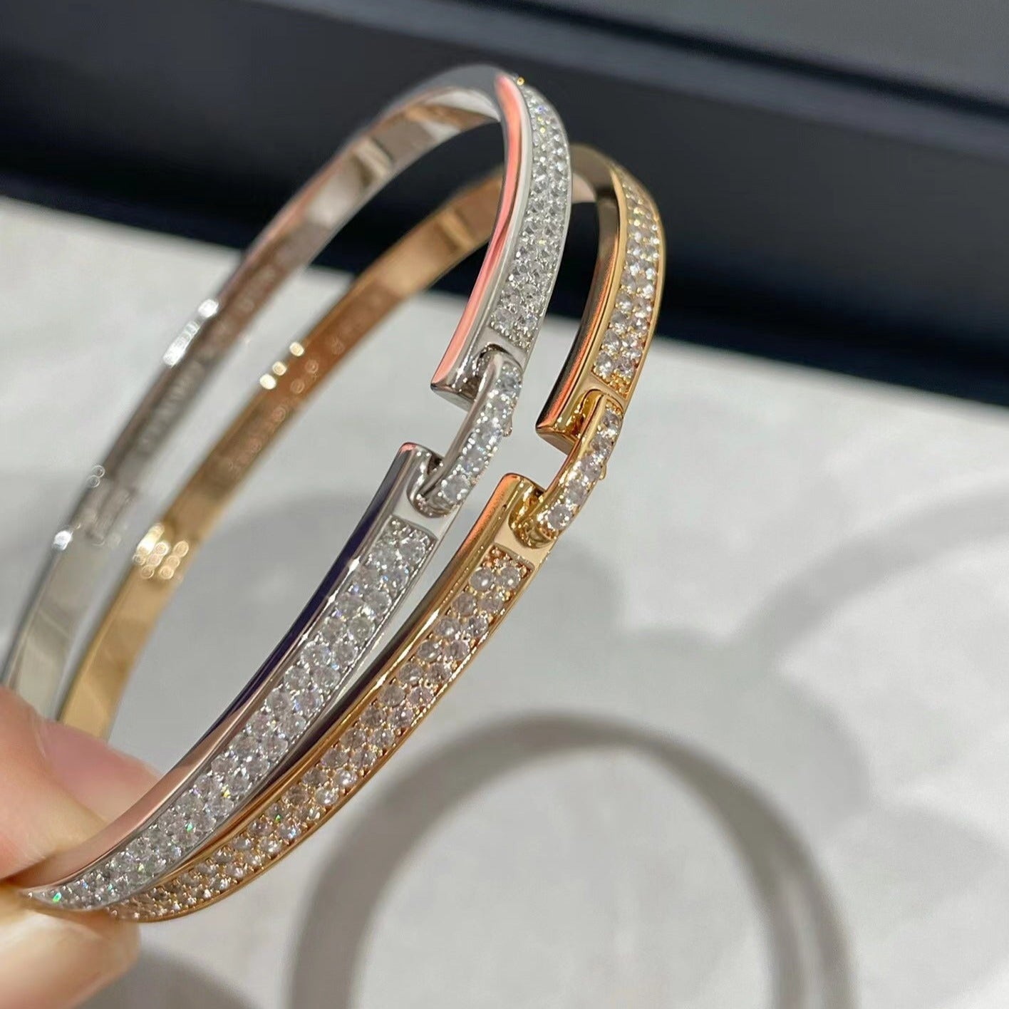 ¡®Star¡¯LIENS VIDENCE DIAMOND PAVED BRACELET