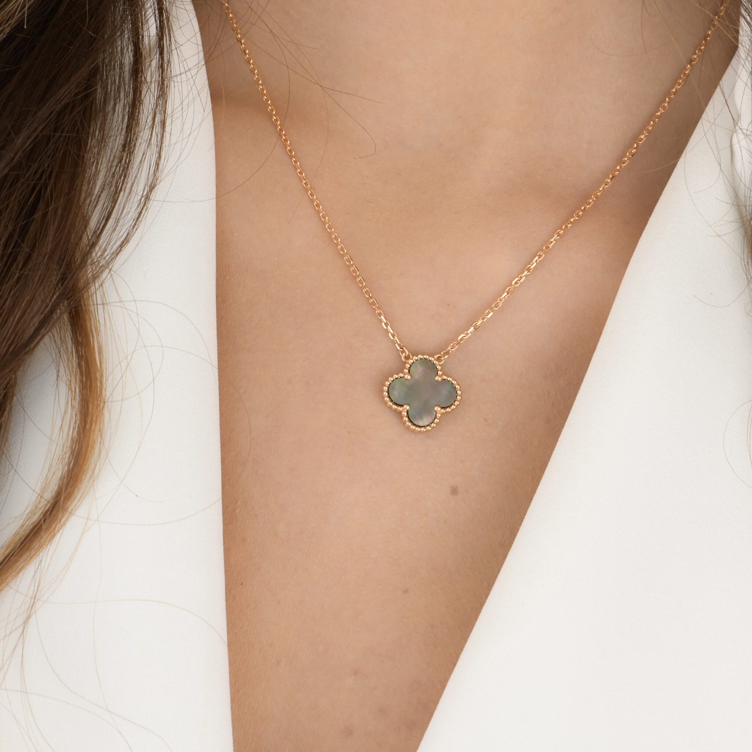 ¡®Star¡¯CLOVER 15MM  GRAY MOTHER OF PEARL NECKLACE