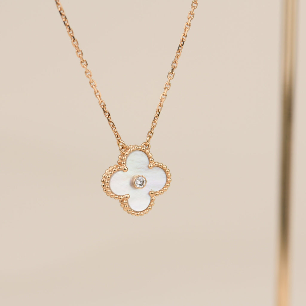 ¡®Star¡¯CLOVER 15MM DIAMOND WHITE FRITILLARIA NECKLACE