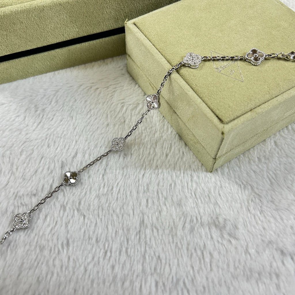 [¡®Star¡¯]CLOVER 6 MOTIF DIAMOND LASER BRACELET