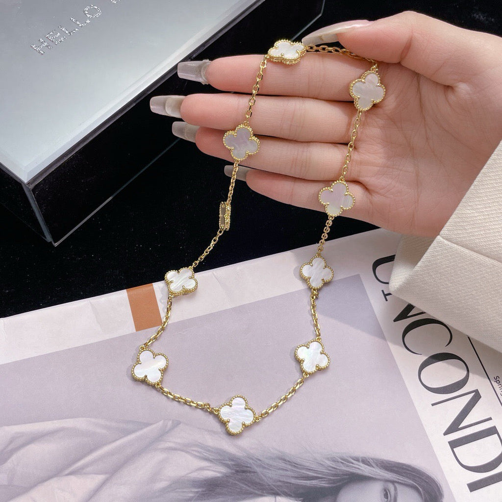 ¡®Star¡¯CLOVER 10 MOTIFS WHITE MOTHER OF PEARL NECKLACE