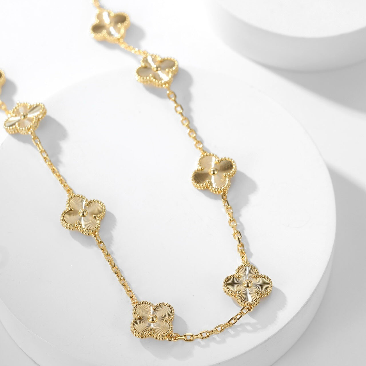 ¡®Star¡¯CLOVER 10 MOTIFS LASER NECKLACE