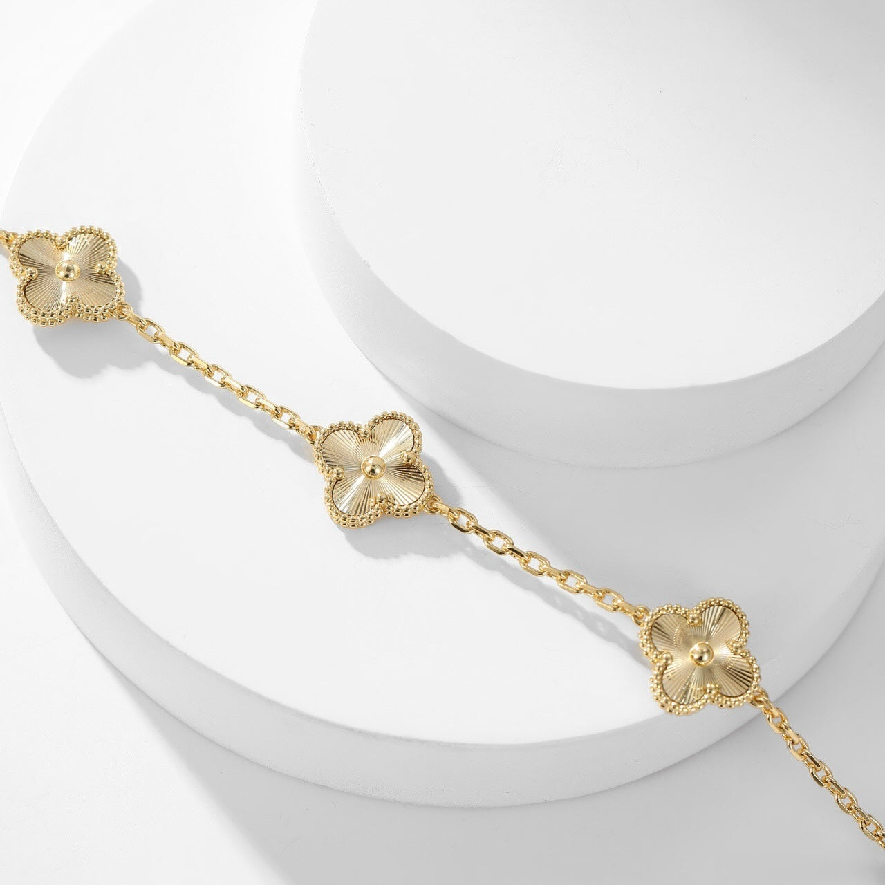 ¡®Star¡¯CLOVER 10 MOTIFS LASER NECKLACE