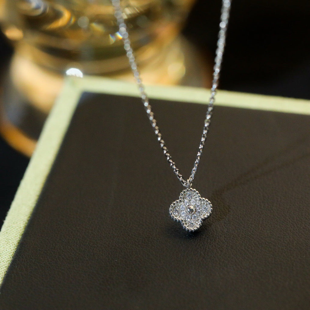 ¡®Star¡¯CLOVER MINI 9.5MM PENDANT DIAMOND NECKLACE