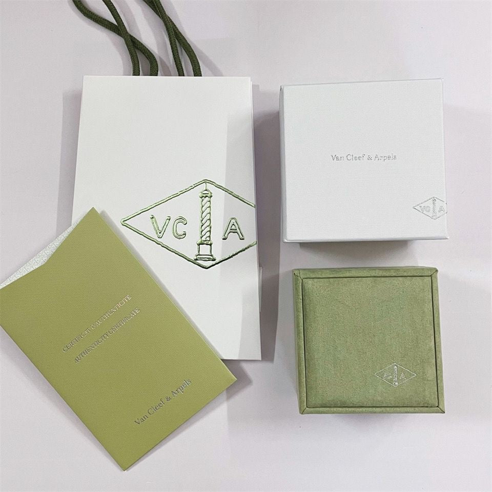 ¡®Star¡¯VA CLOVER BRACELET NECKLACE RING BOX GIFT BAG