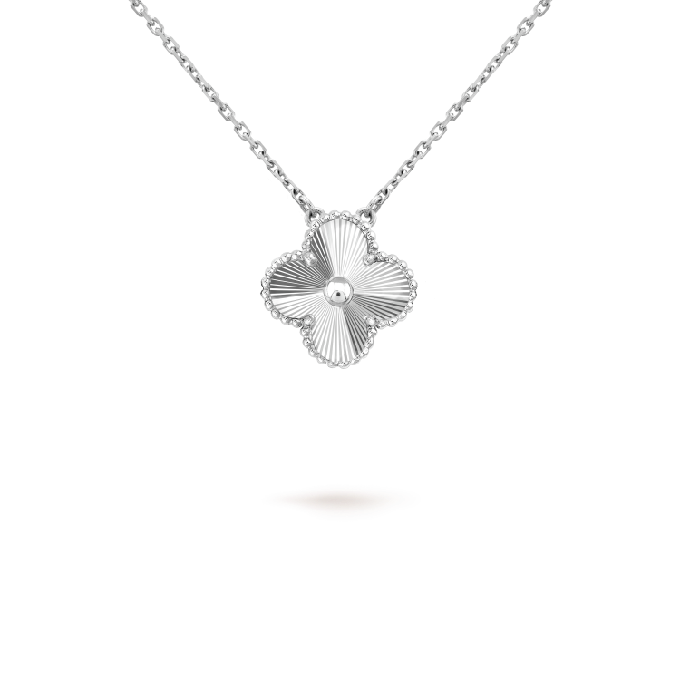 ¡®Star¡¯CLOVER 15MM LASER NECKLACE SILVER