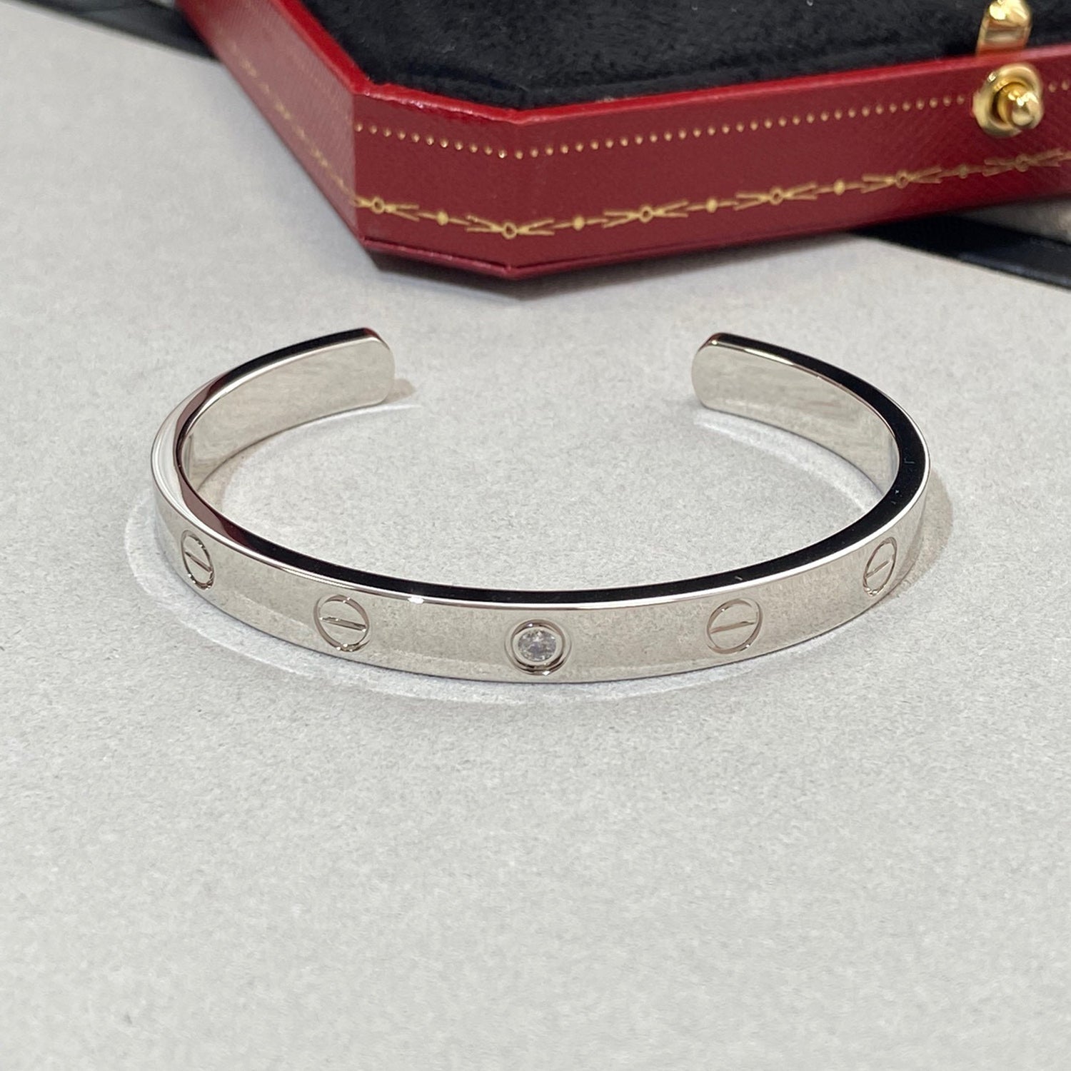 ¡®Star¡¯LOVE BRACELET 6.1MM 1 DIAMOND OPEN CUFF