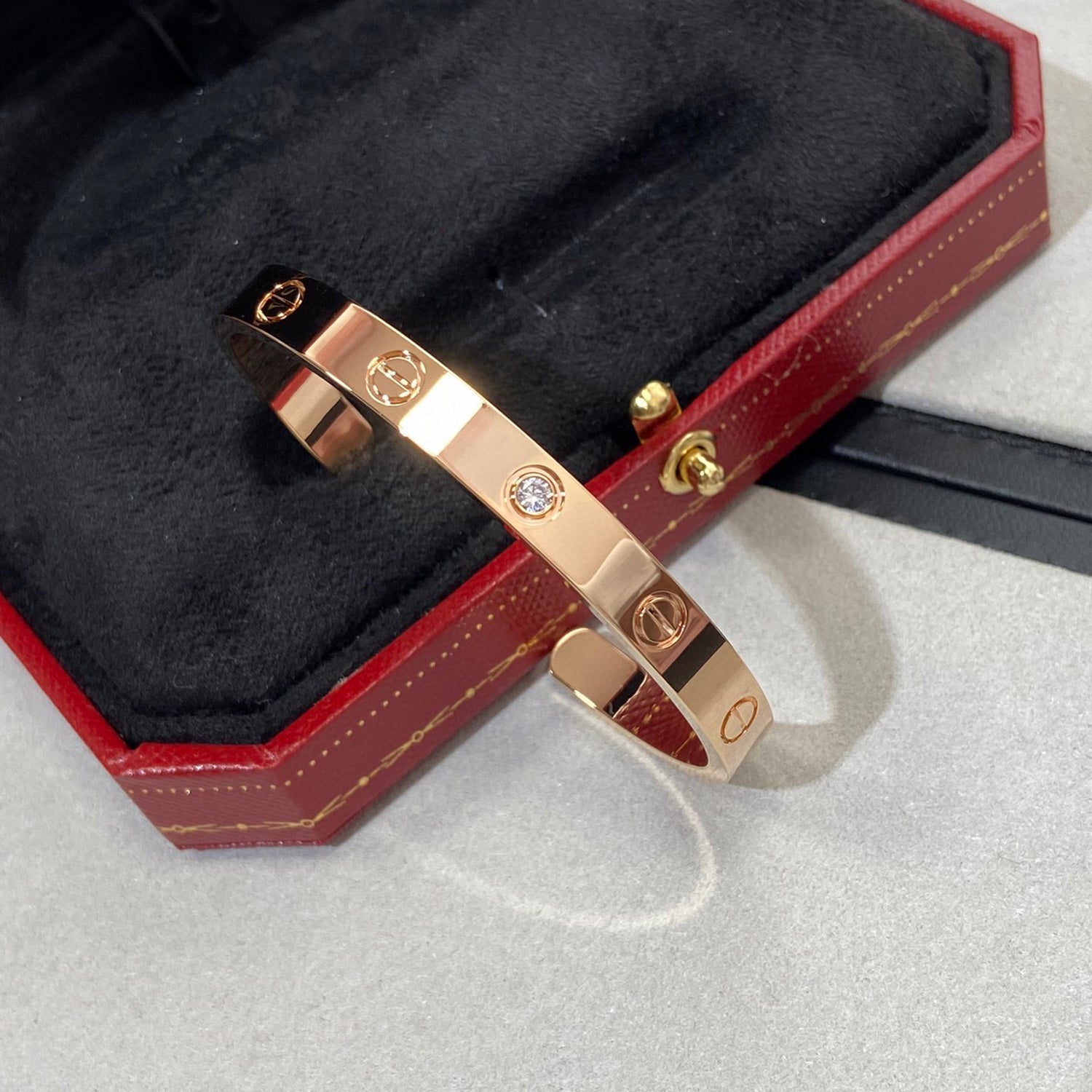 ¡®Star¡¯LOVE BRACELET 6.1MM 1 DIAMOND OPEN CUFF