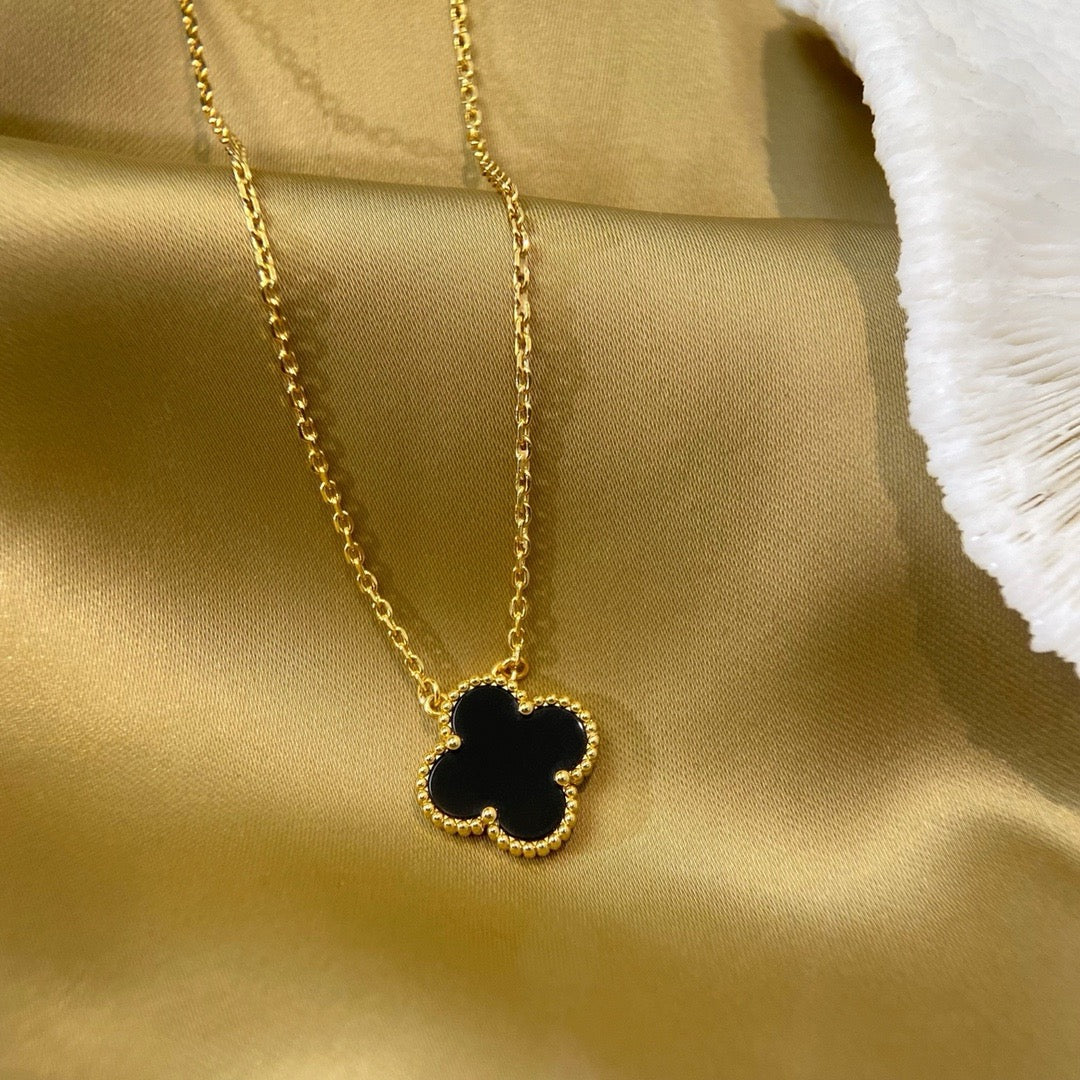 ¡®Star¡¯CLOVER 15MM BLACK ONYX SINGLE FLOWER NECKLACE