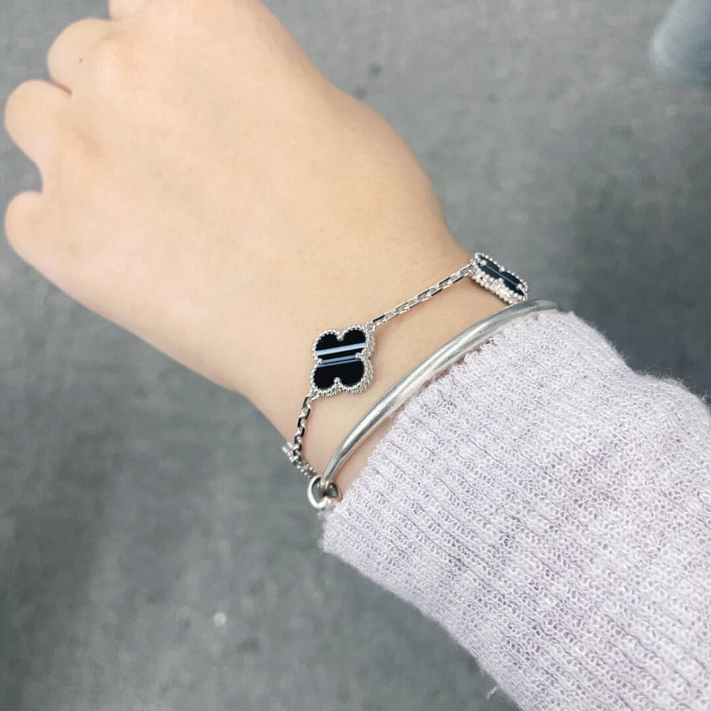 ¡®Star¡¯CLOVER 5 MOTIF VEINED ONYX BRACELET SILVER