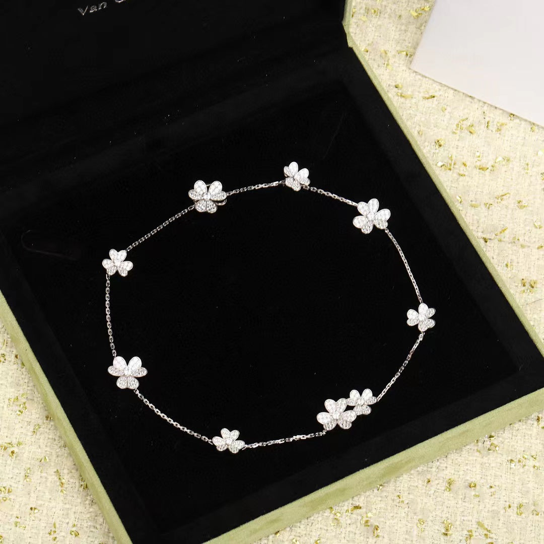 ¡®Star¡¯FRIVOLE SILVER 9 FLOWERS NECKLACE