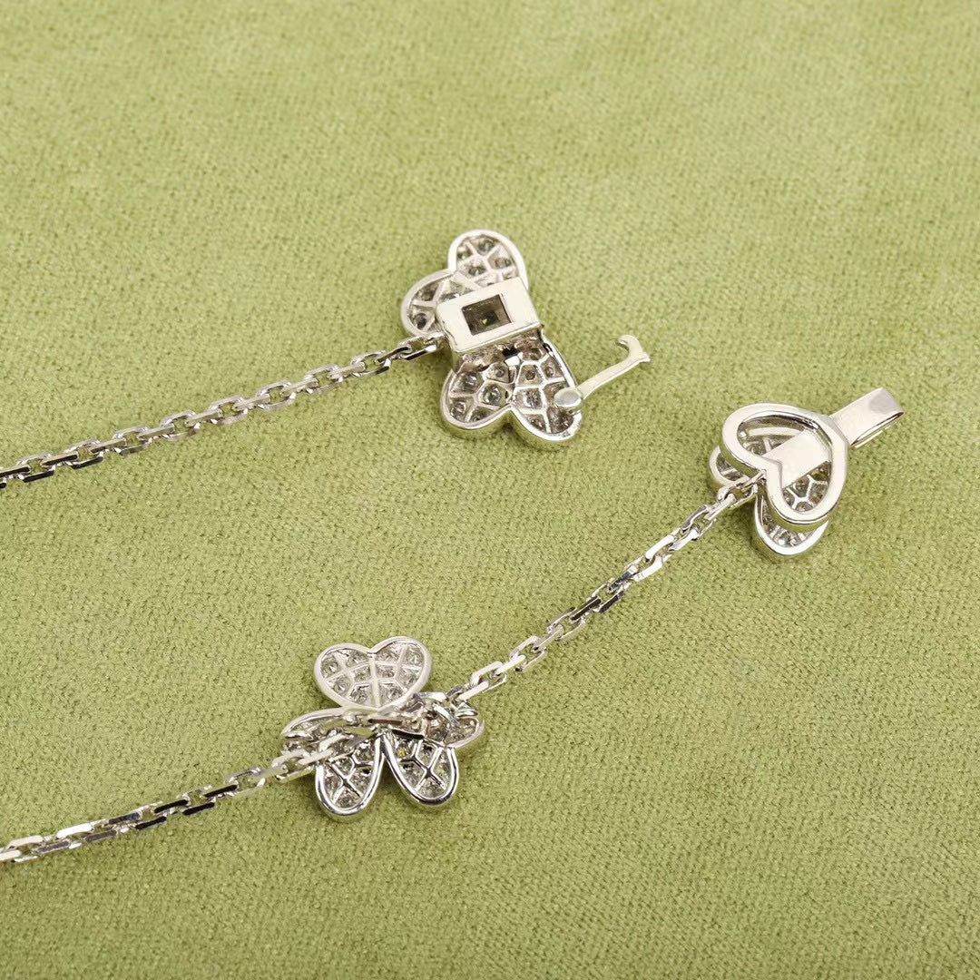 ¡®Star¡¯FRIVOLE SILVER 9 FLOWERS NECKLACE