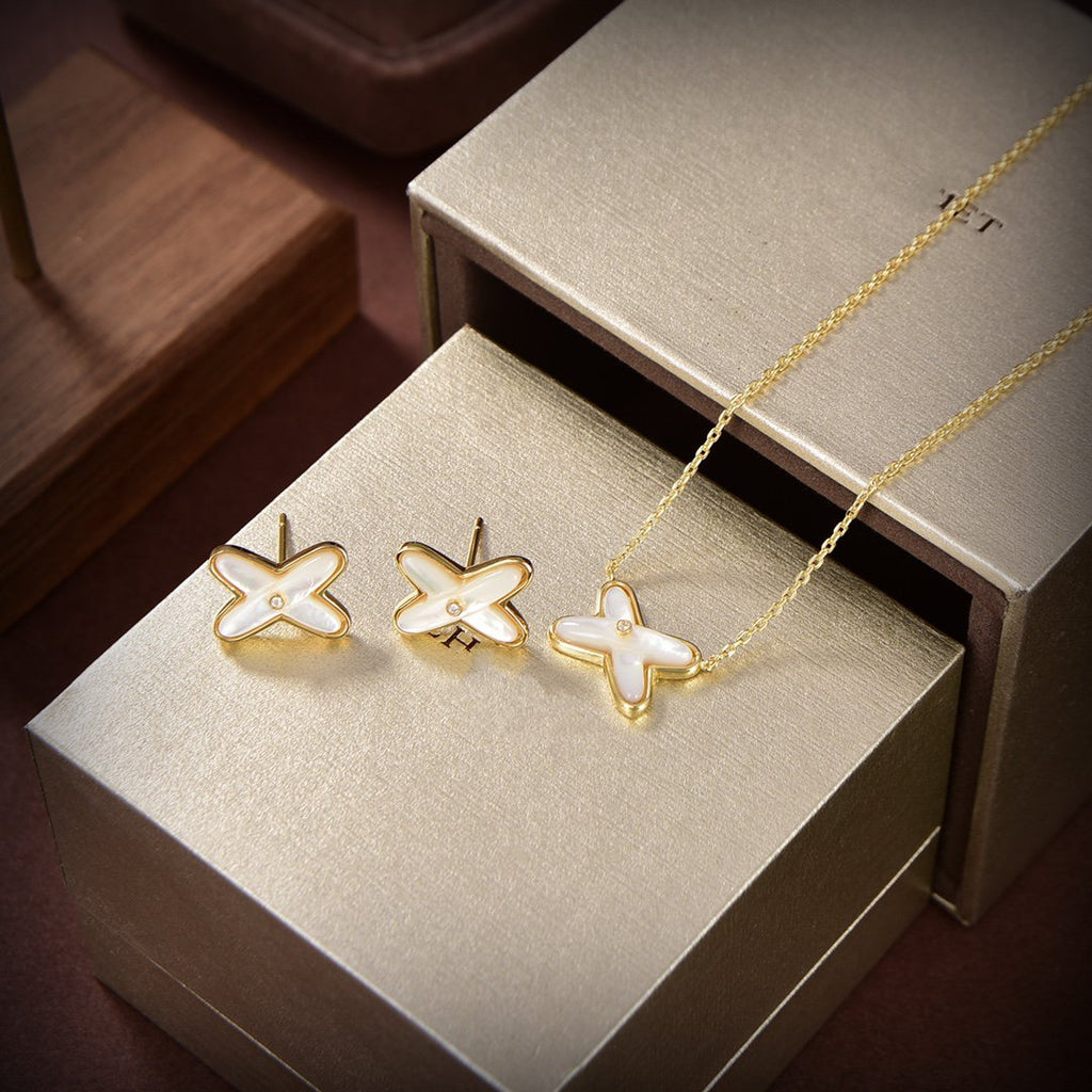¡®Star¡¯JEUX DE WHITE MOP GOLD DIAMOND EARRINGS