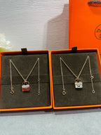 ¡®Star¡¯H CIRCE MOISSANITE PENDANT NECKLACE GOLD