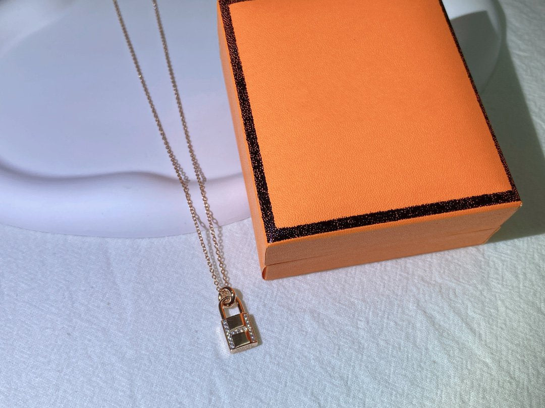 ¡®Star¡¯HM ADVANCED NICHE LOCK HEAD NECKLACE DIAMONDS