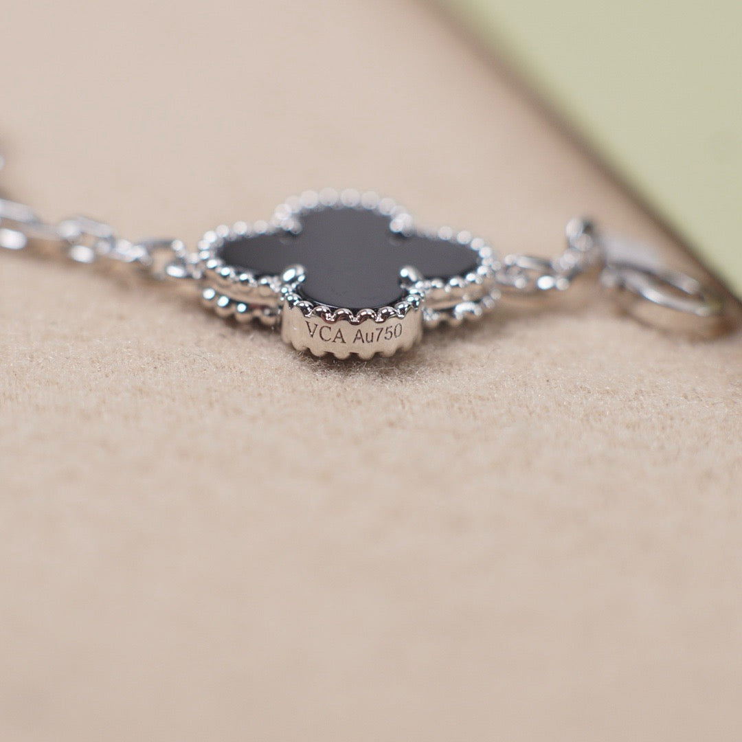 [Star]New CLOVER 5 MOTIF ONYXS BRACELET COLLECTION