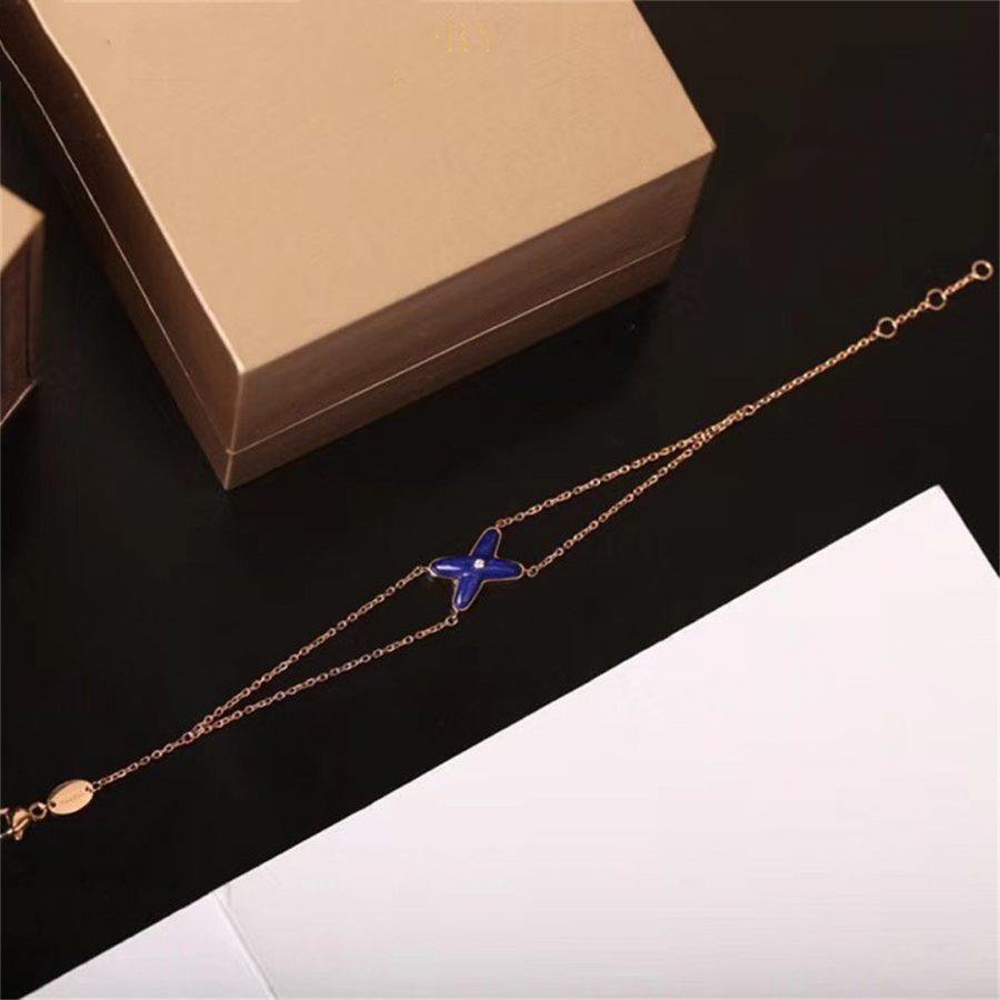 ¡®Star¡¯Hollow Design Four-Leaf Clover Flower Shape Ring
