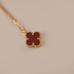 ¡®Star¡¯CLOVER MINI 9.5MM WHITE CARNELIANS NECKLACE