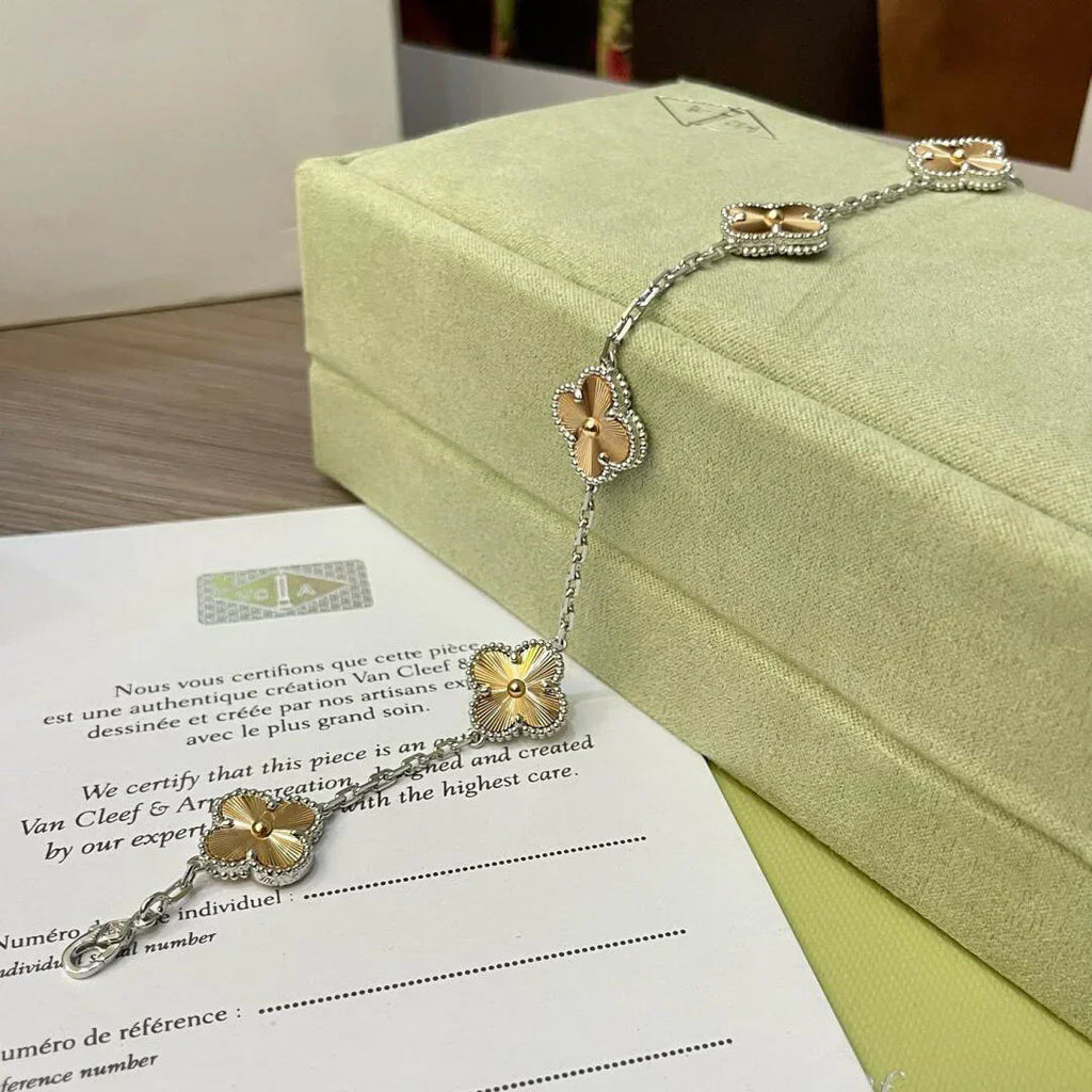 [Star]New  CLOVER 5 MOTIF LASER BRACELET COLLECTION