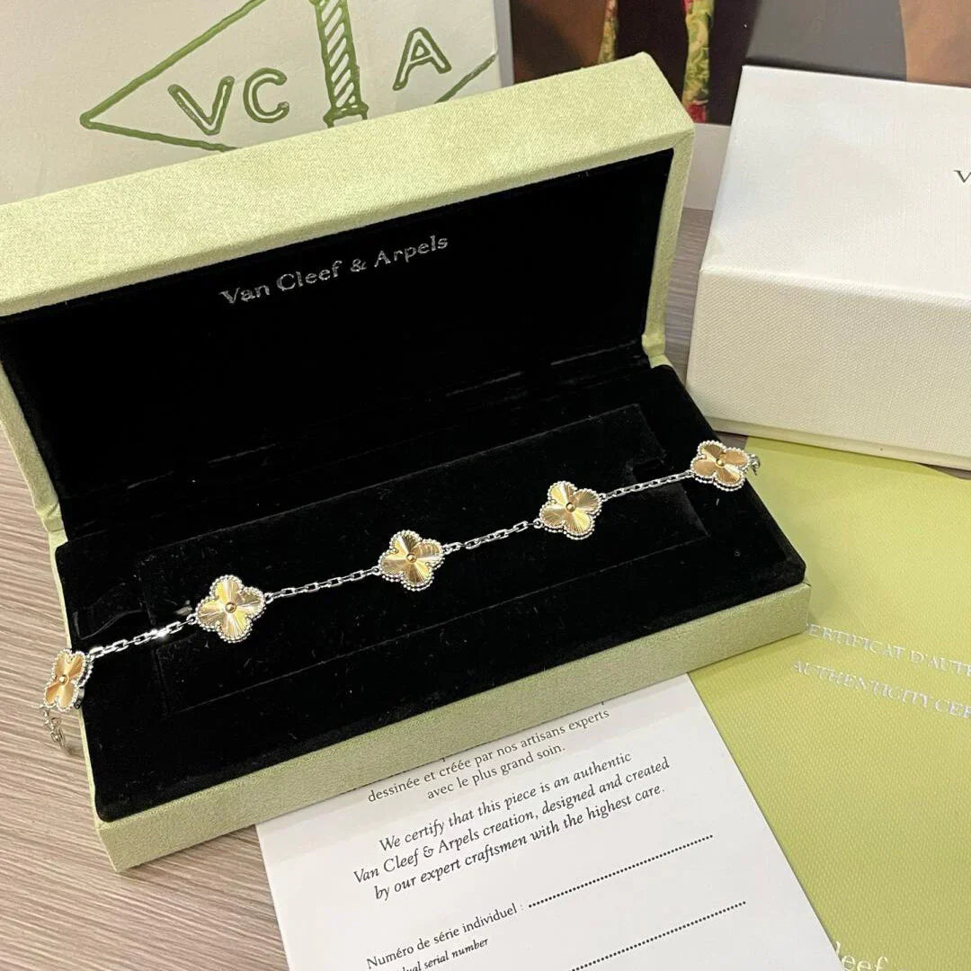 [Star]New  CLOVER 5 MOTIF LASER BRACELET COLLECTION
