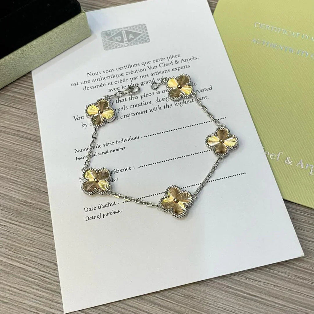 [Star]New  CLOVER 5 MOTIF LASER BRACELET COLLECTION