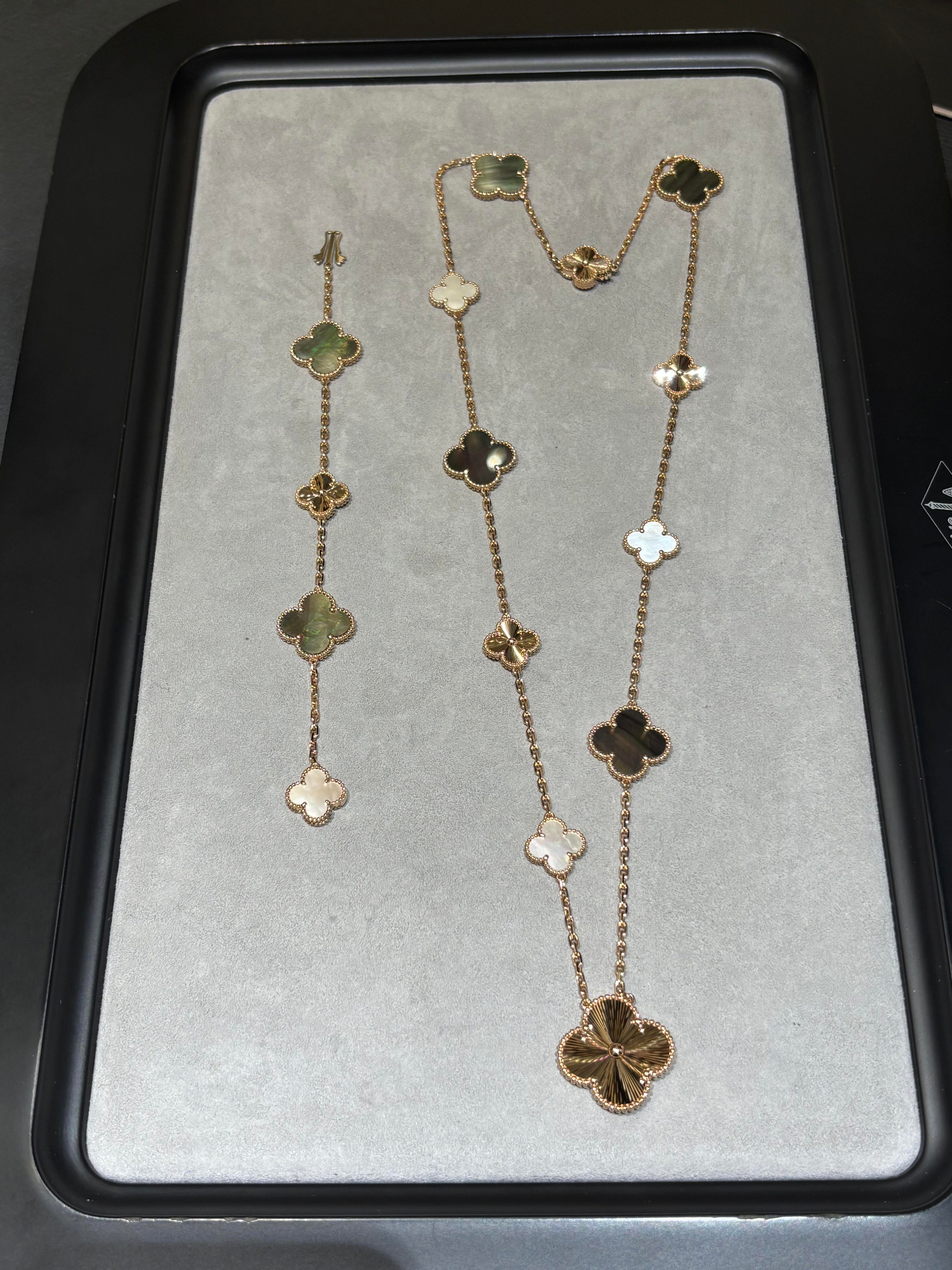 [¡®Star¡¯] 25 NEW CLOVER 15 MOTIFS GRAY MOTHER-OF-PEARL