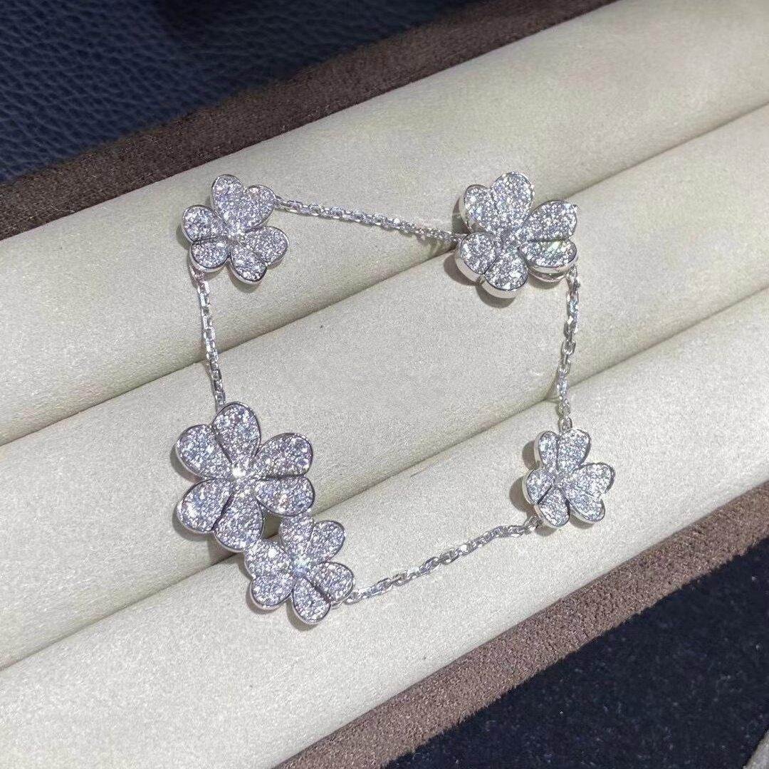 ¡®Star¡¯FRIVOLE SILVER 5 FLOWERS BRACELET