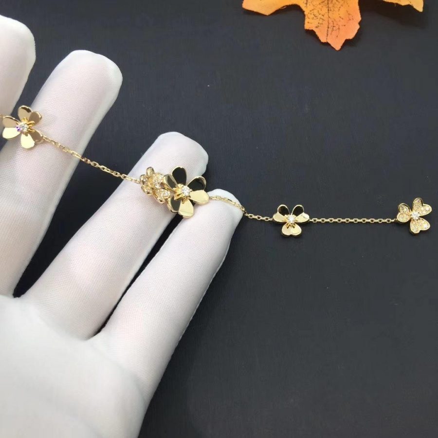 ¡®Star¡¯FRIVOLE GOLD 5 FLOWERS BRACELET