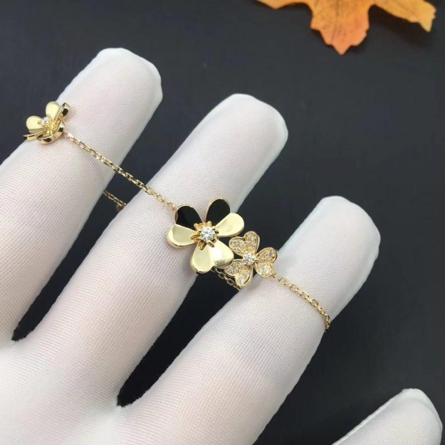 ¡®Star¡¯FRIVOLE GOLD 5 FLOWERS BRACELET