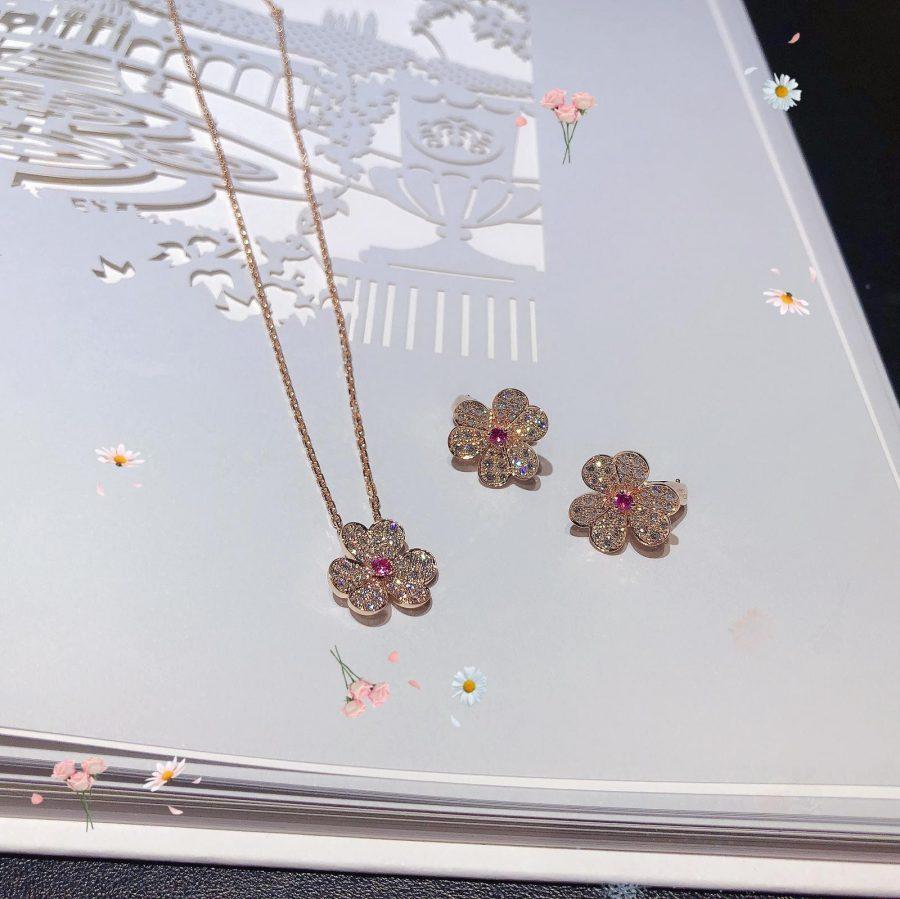 ¡®Star¡¯FRIVOLE PINK GOLD FLOWER DIAMOND EARRINGS