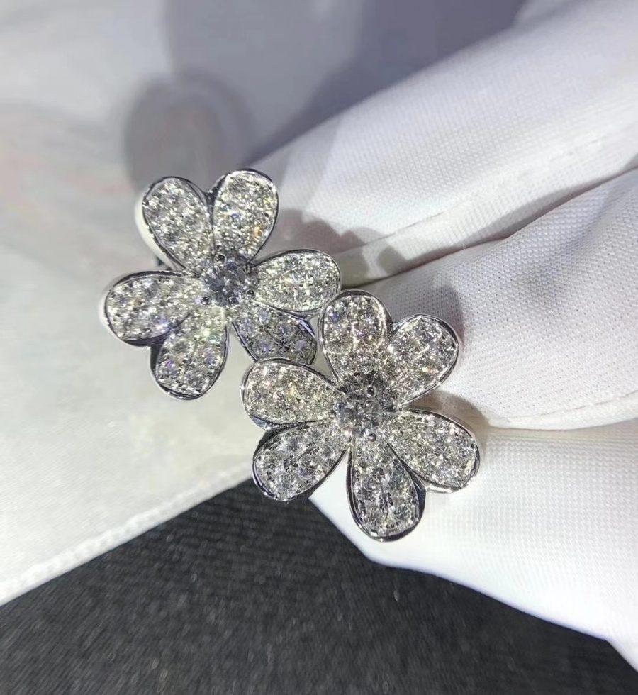 ¡®Star¡¯FRIVOLE SILVER FLOWER DIAMOND EARRINGS
