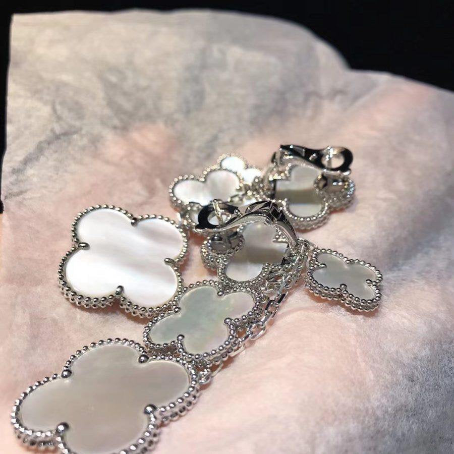 ¡®Star¡¯CLOVER EARRINGS WHITE MOP 4 MOTIFS SILVER