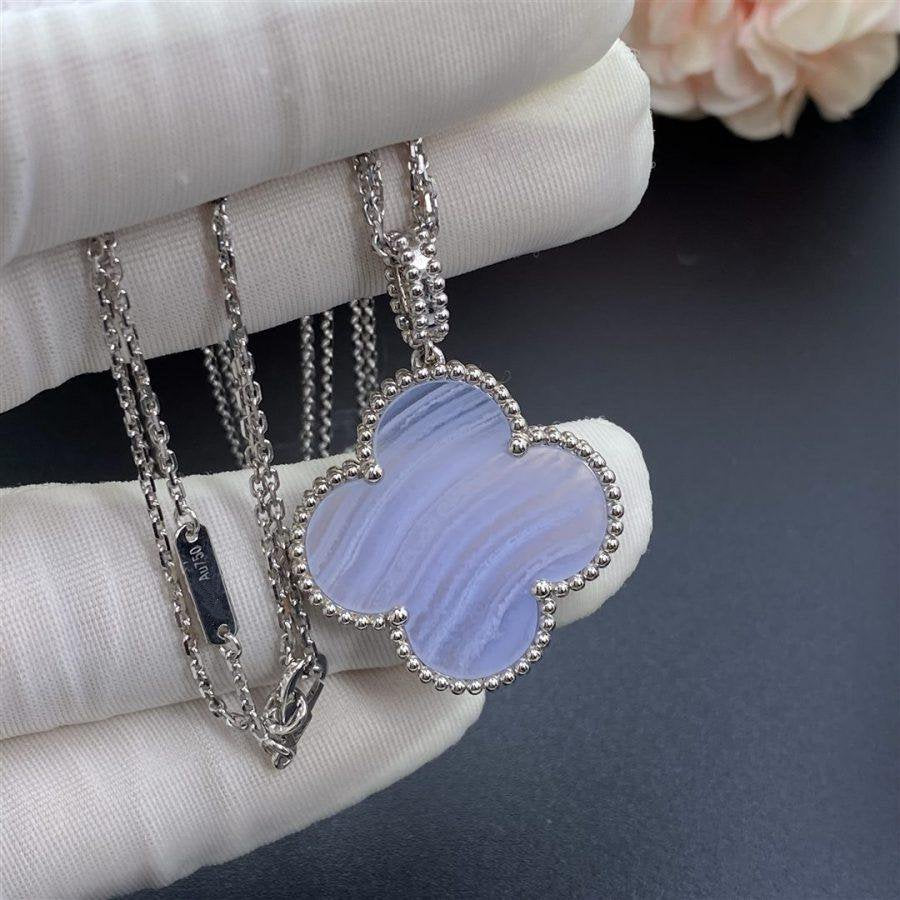 ¡®Star¡¯CLOVER SILVER CHALCEDONY BIG CLOVER NECKLACE