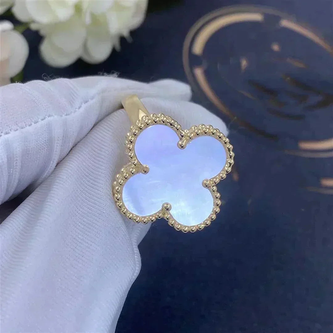 ¡®Star¡¯CLOVER WHITE MOP RING