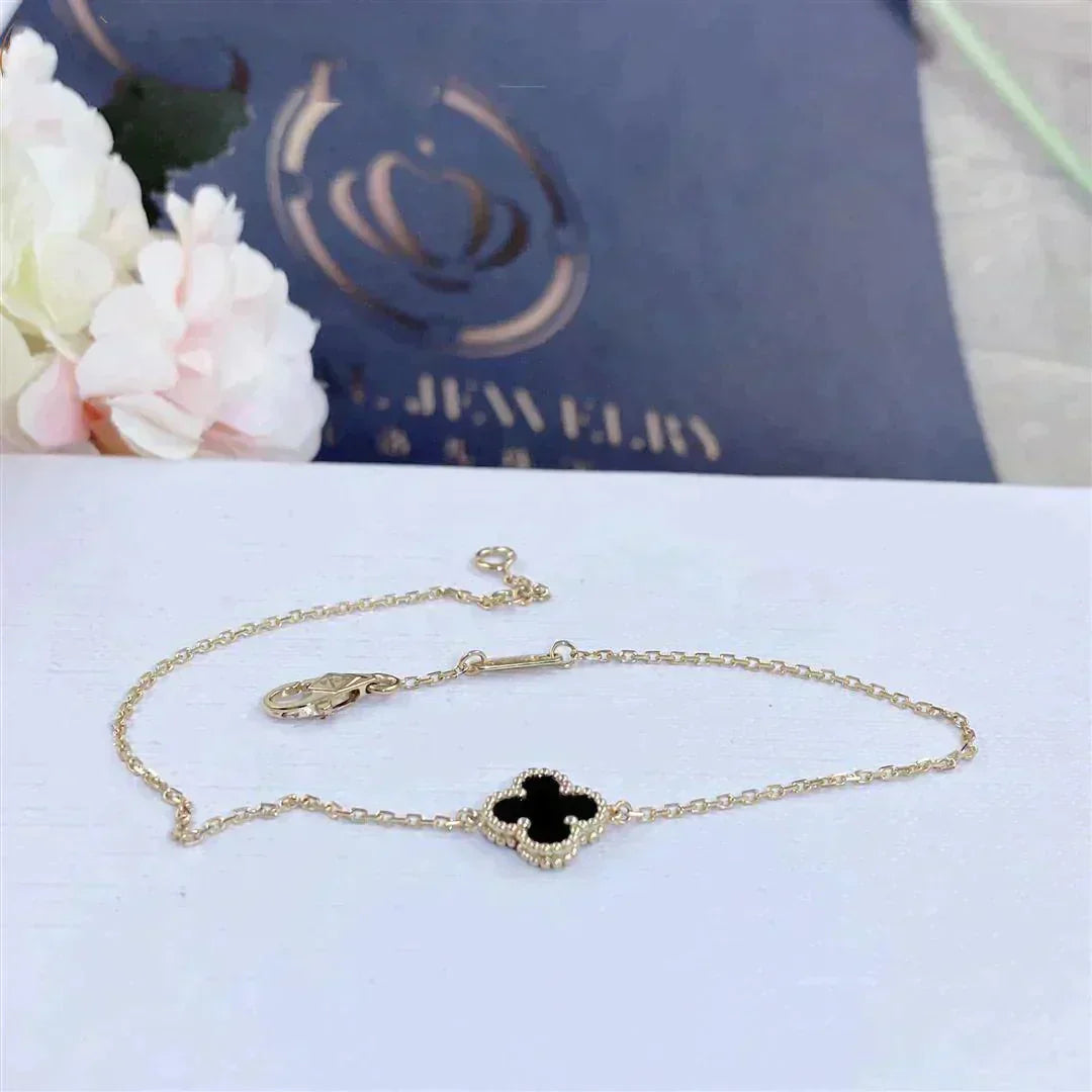 ¡®Star¡¯CLOVER ONYX SINGLE FLOWER BRACELET