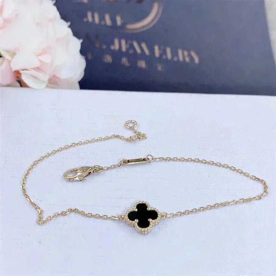 ¡®Star¡¯CLOVER ONYX SINGLE FLOWER BRACELET