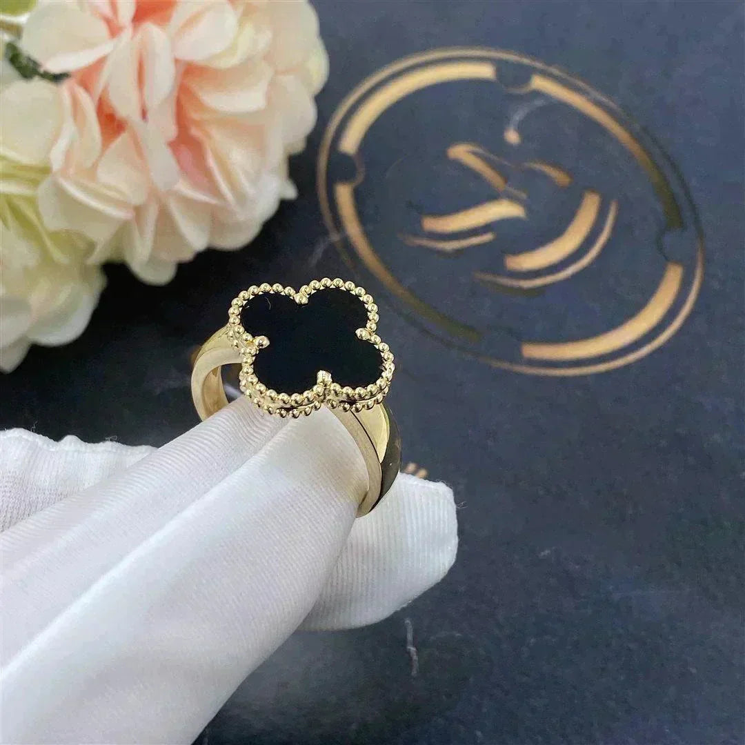 ¡®Star¡¯CLOVER ONYX RING