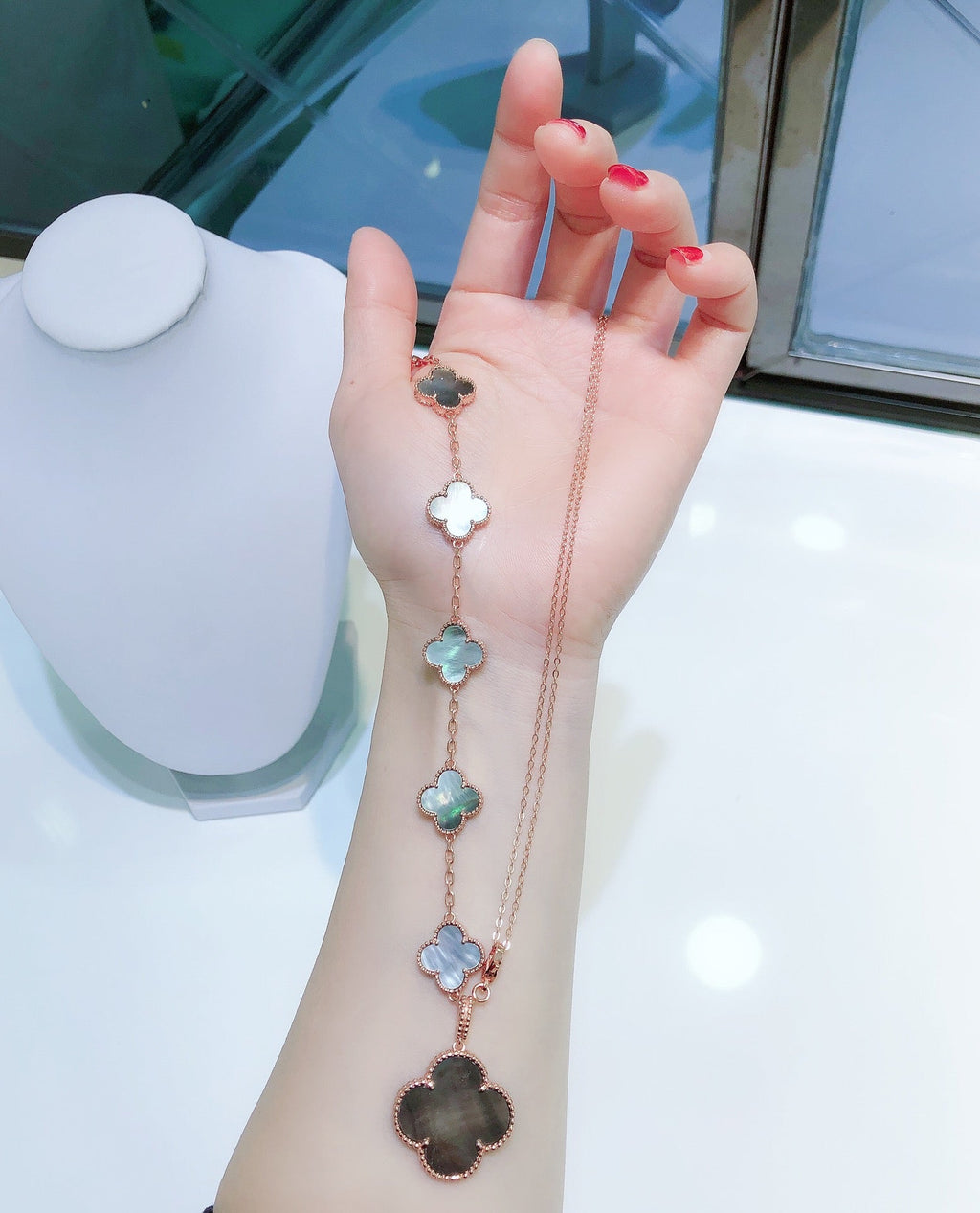 ¡®Star¡¯COMBINED BRACELET 5 MOTIFS AND NECKLACE DARK MOP ROSE GOLD