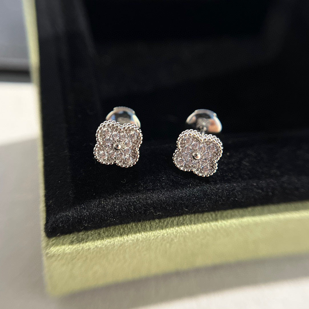 ¡®Star¡¯CLOVER MINI DIAMOND STUD EARRINGS