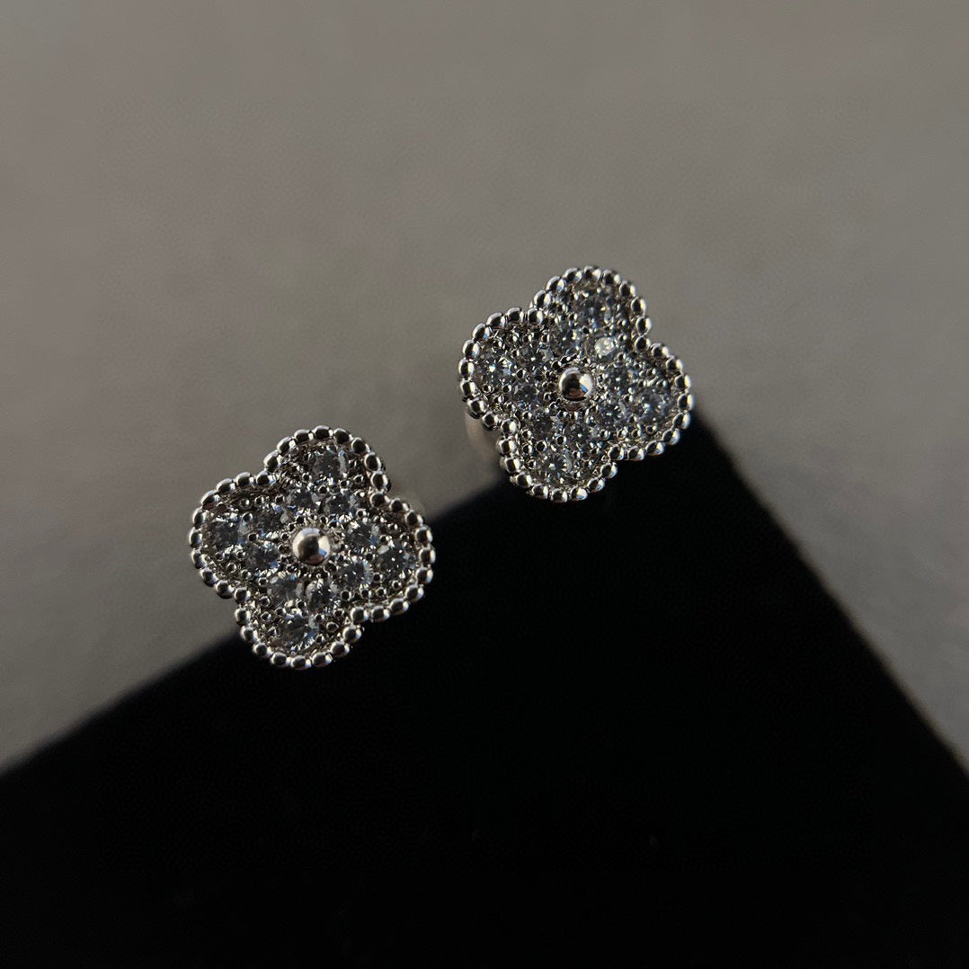 ¡®Star¡¯CLOVER MINI DIAMOND STUD EARRINGS